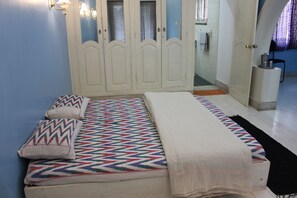 Economy Double Room, 1 Double Bed | Blackout curtains, rollaway beds, free WiFi, bed sheets