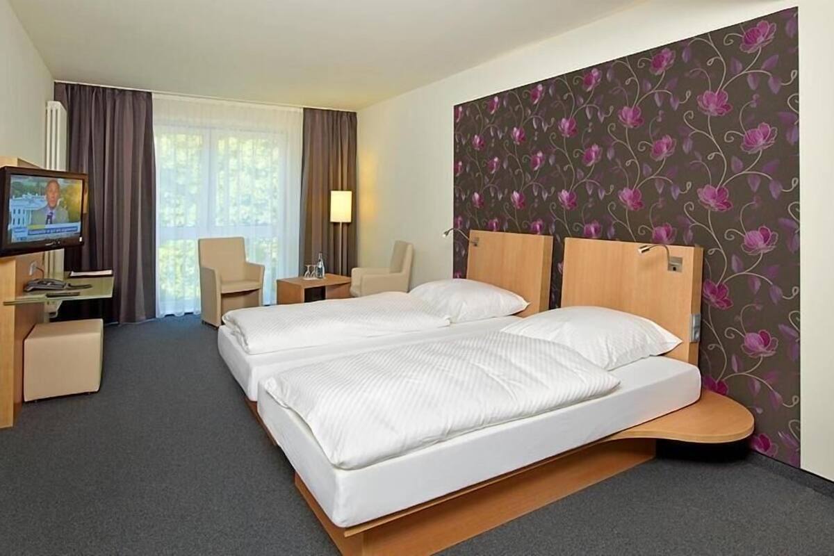 hypo-allergenic bedding, desk, soundproofing, free wifi