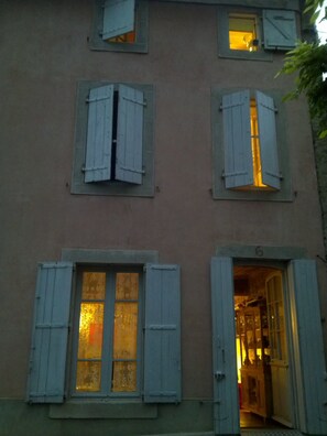 Property grounds - Riverside Home Cottage (Trebes)