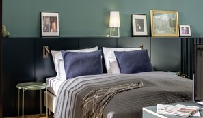Hypo-allergenic bedding, in-room safe, desk, blackout curtains - THE FLAG Oskar M. (Frankfurt)