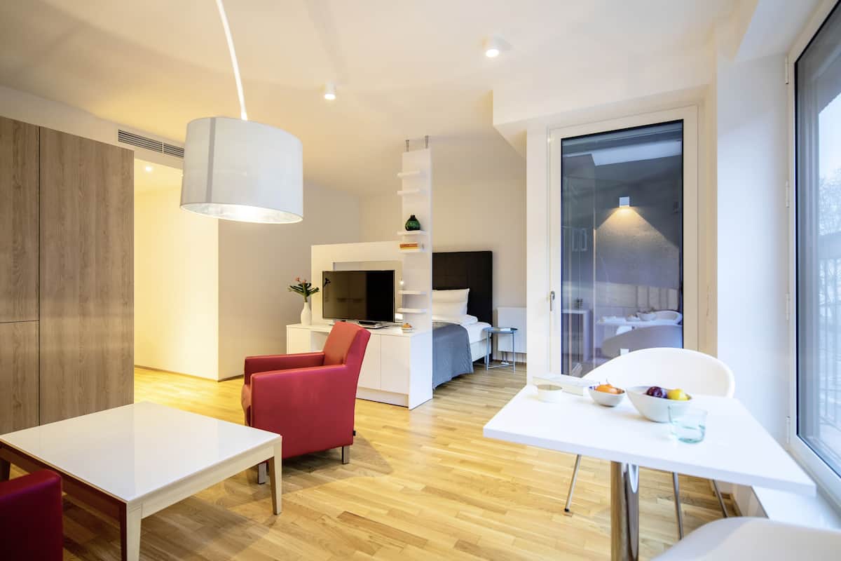 Business-Studio (Single, 140 cm breites Bett)
