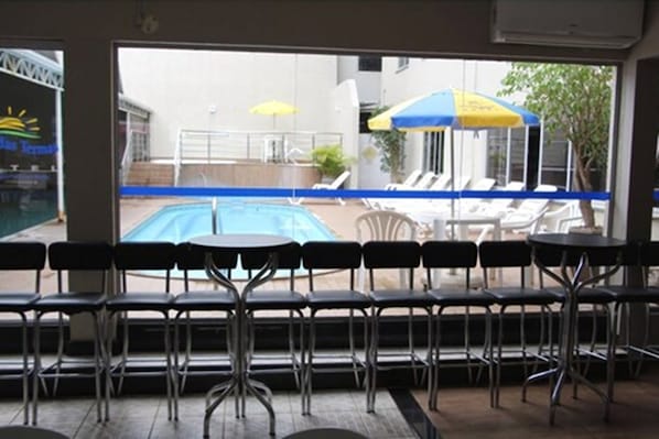 Piscine couverte, piscine extérieure, cabanons gratuits