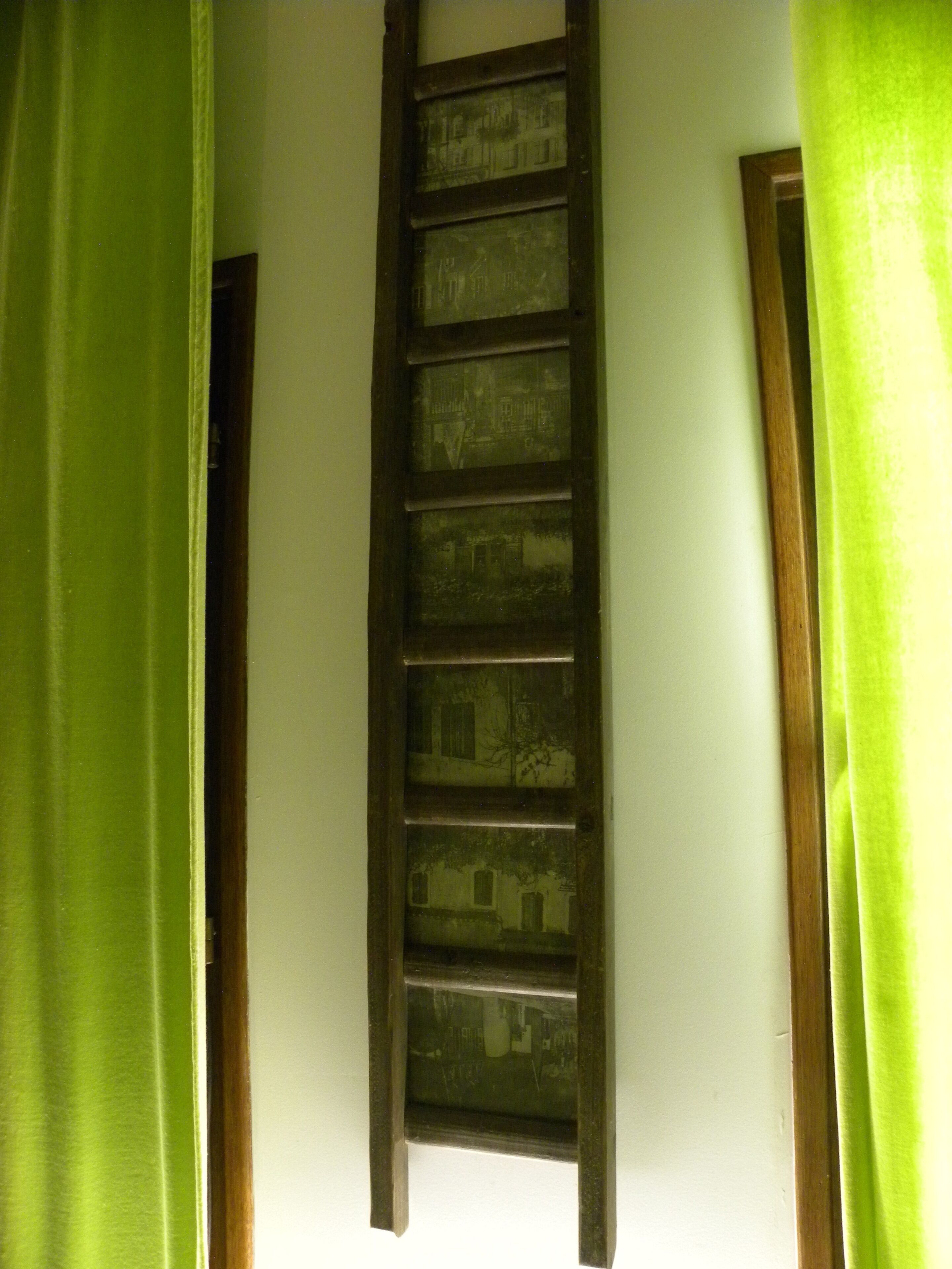 chambre standard familiale | in-room safe, individually decorated, individually furnished, desk