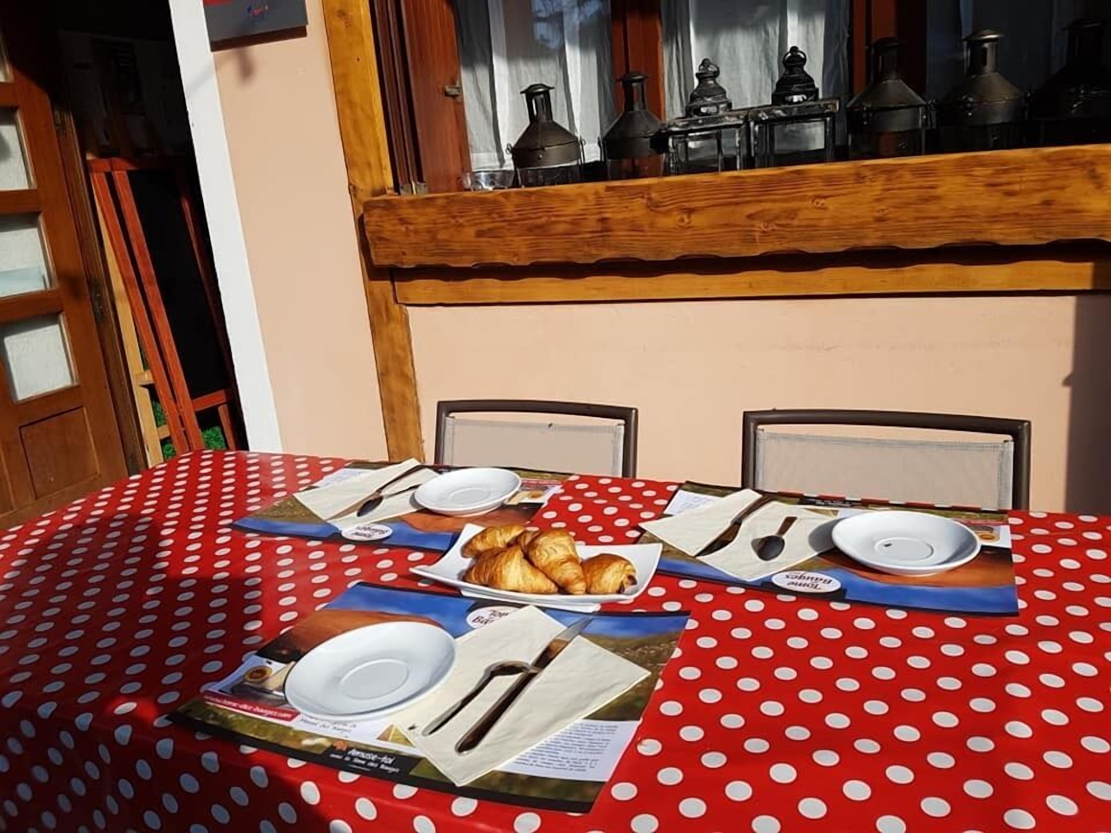 daily buffet breakfast (eur 12 per person)