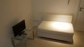 Condo, 2 Bedrooms | Living room