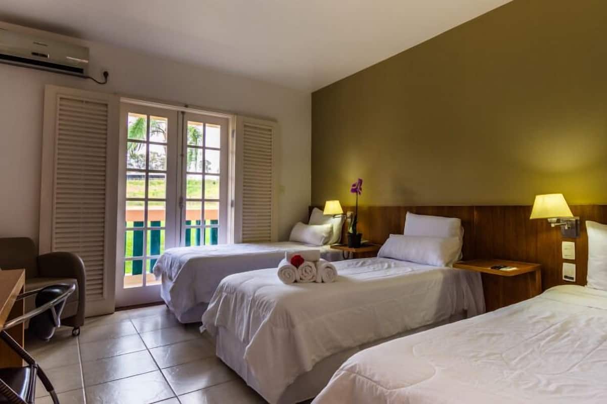 Deluxe Room | Minibar, desk, free WiFi, bed sheets