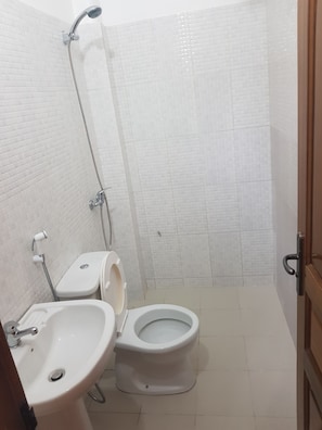 Apartment, 1 Bedroom, Non Smoking | Bathroom