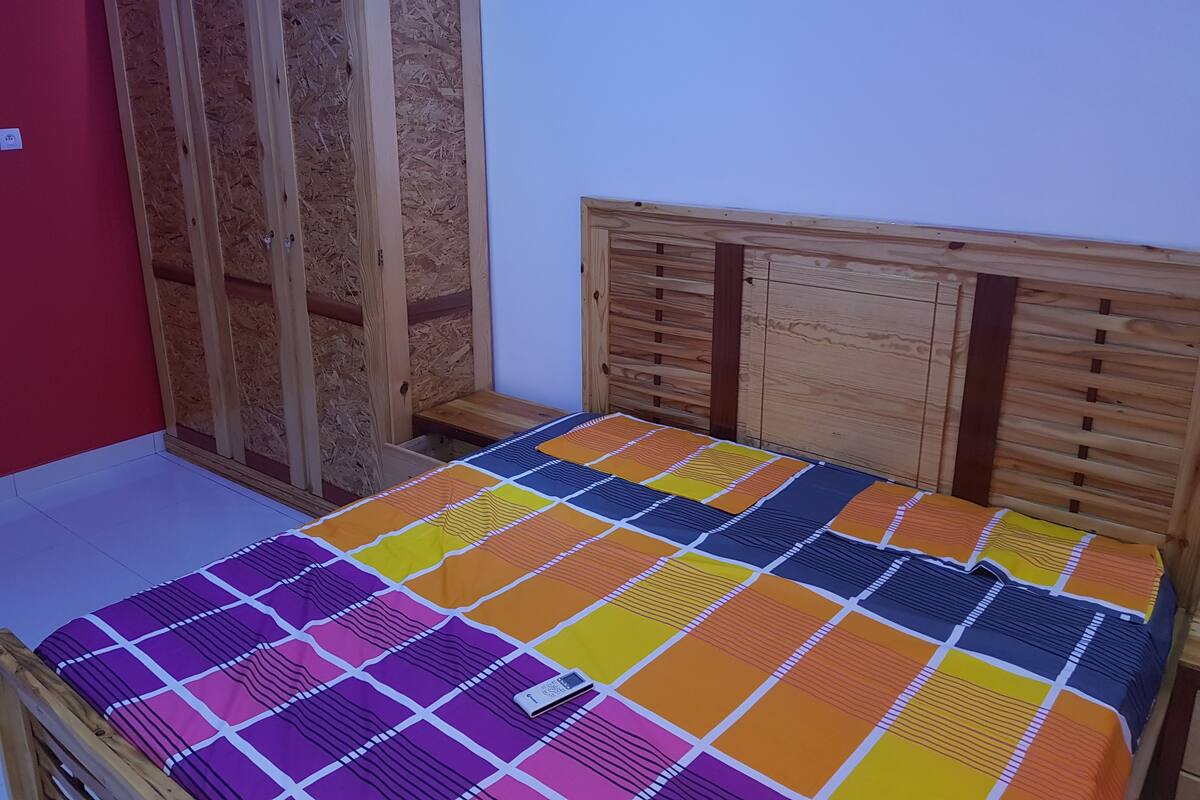 Apartemen, 1 kamar tidur, Bebas Asap Rokok | Tirai kedap cahaya, setrika/meja setrika, Wi-Fi gratis, dan seprai linen