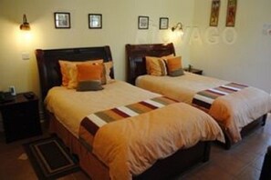 Habitación con 1 cama matrimonial o 2 individuales | 1 habitación, escritorio y wifi gratis