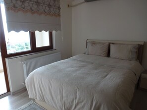 3 bedrooms, iron/ironing board, free WiFi, bed sheets - Luxerious Three Bedroom Apartment (Trabzon)