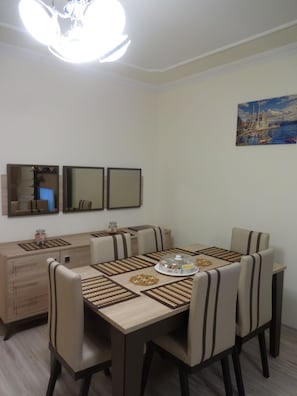 Family Apartment | Living room