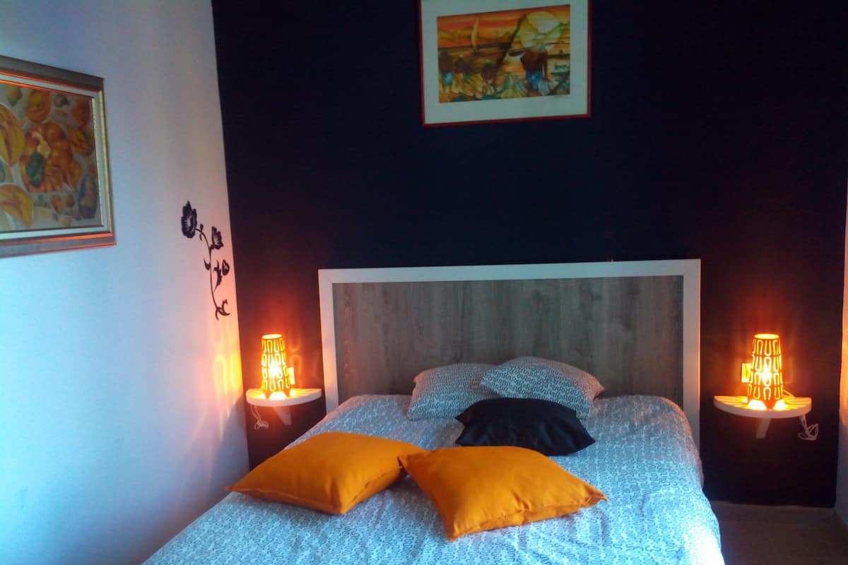 1 bedroom, in-room safe, free WiFi, bed sheets