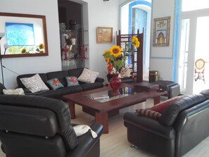 Lobby sitting area - Casa Grande (Constantina)