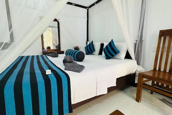 Deluxe Double Room | Desk, soundproofing, iron/ironing board, free WiFi