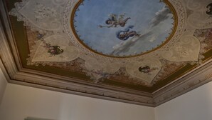 Quadruple Room | Minibar, desk, WiFi (free), bed sheets - Palazzo Roberti (Monte San Giusto)
