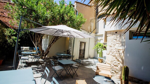 Garden - Antichambre (Nîmes)