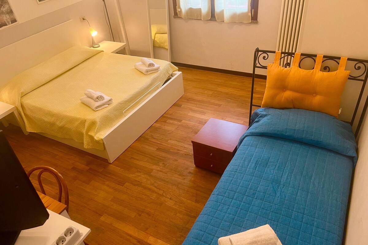 Triple Room, Courtyard View (Room 03) | Desk, free WiFi, bed sheets