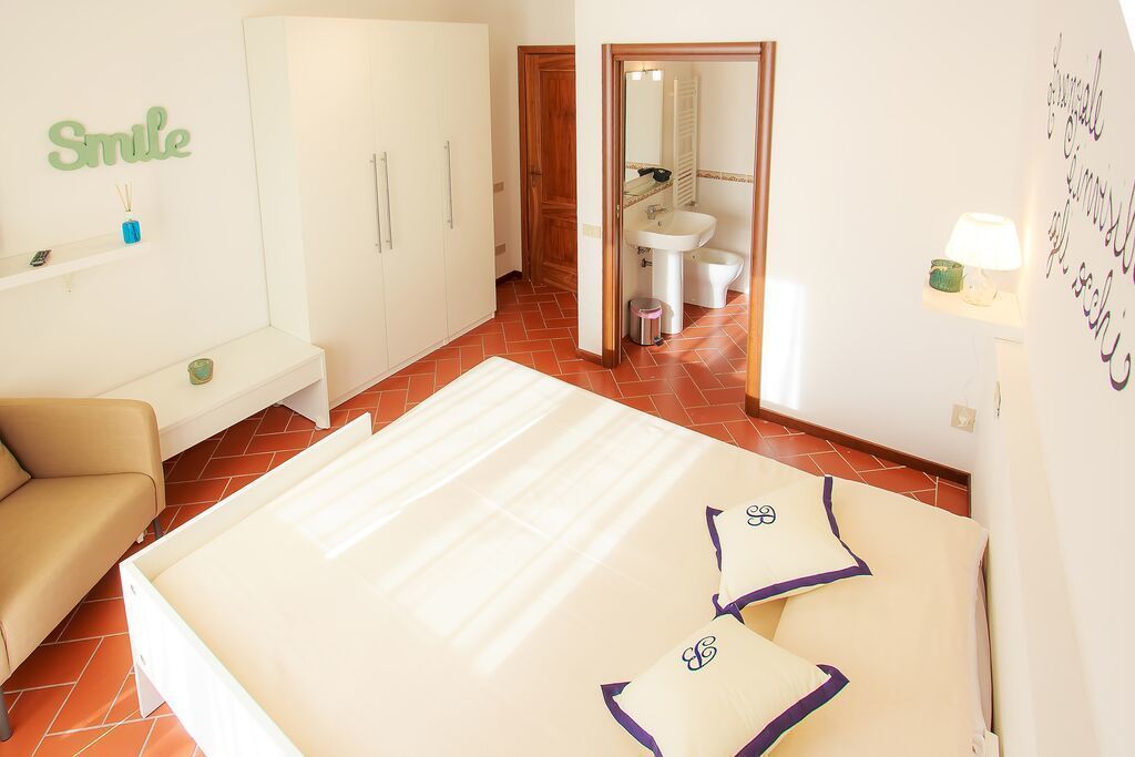 Single Room, Private Bathroom (Room 06) | Room amenity