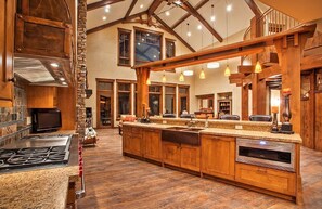 Luxury House, Multiple Beds, Non Smoking | Private kitchen - Red Pine Road Ski In Ski Out (Park City)