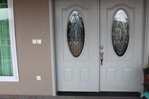 Property entrance - FULLHOUSE (Kumasi)