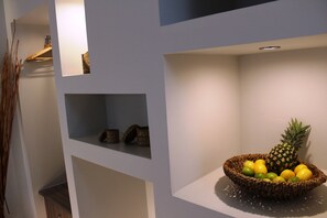 Coffres-forts dans les chambres, bureau, chambres insonorisées