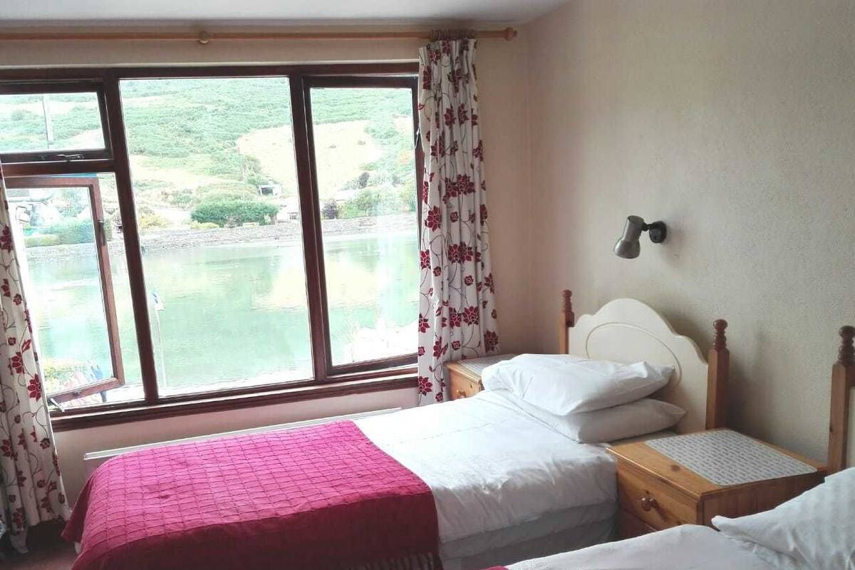 Habitación básica con 1 cama matrimonial o 2 individuales, 2 camas individuales, para no fumadores | Wifi gratis y ropa de cama