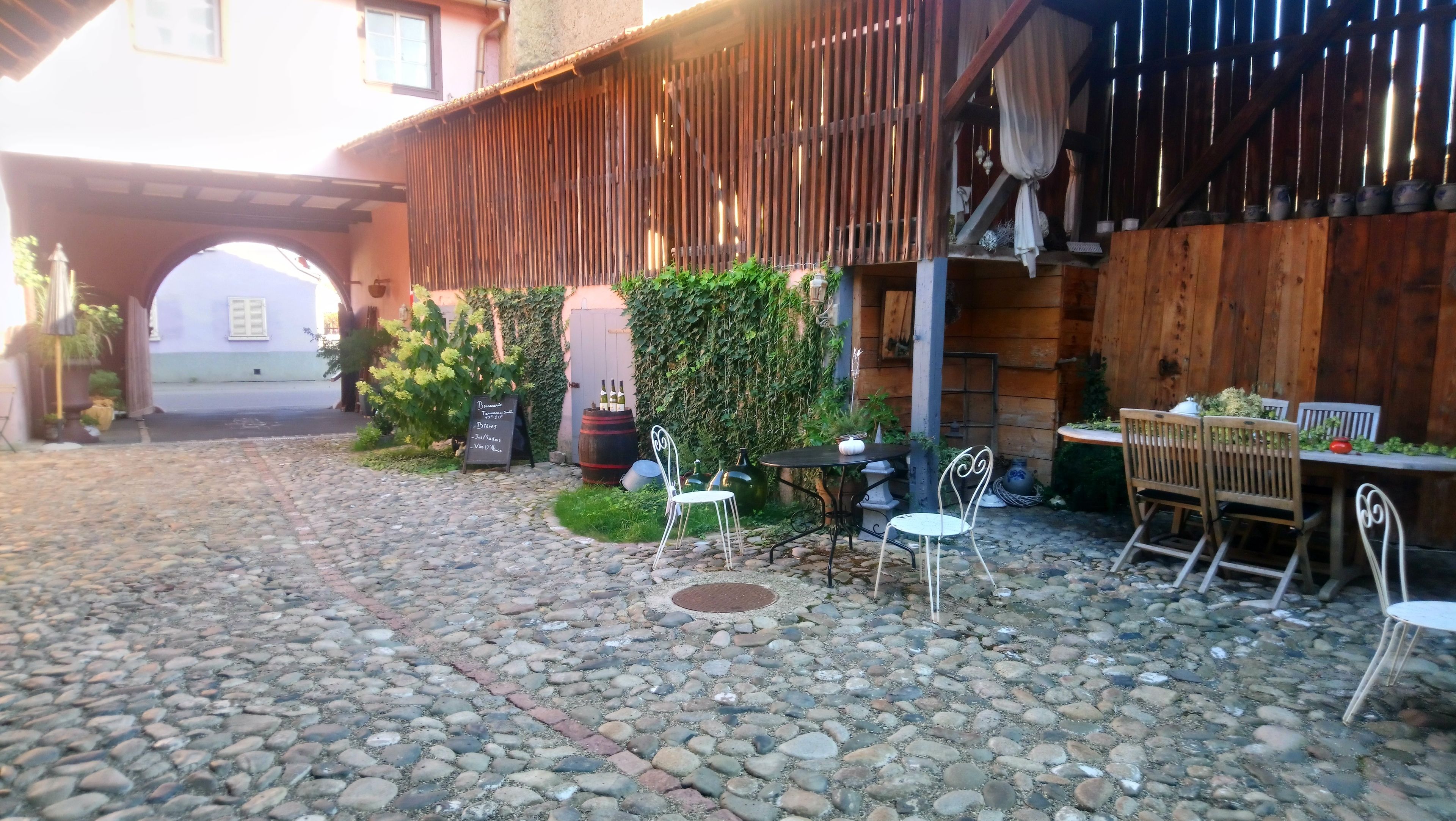 Foto - Coté Cour Bischwihr Colmar