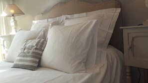 Comfort Double Room | 1 bedroom, individually decorated, individually furnished, soundproofing