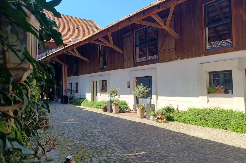 Côté Cour Bischwihr Colmar