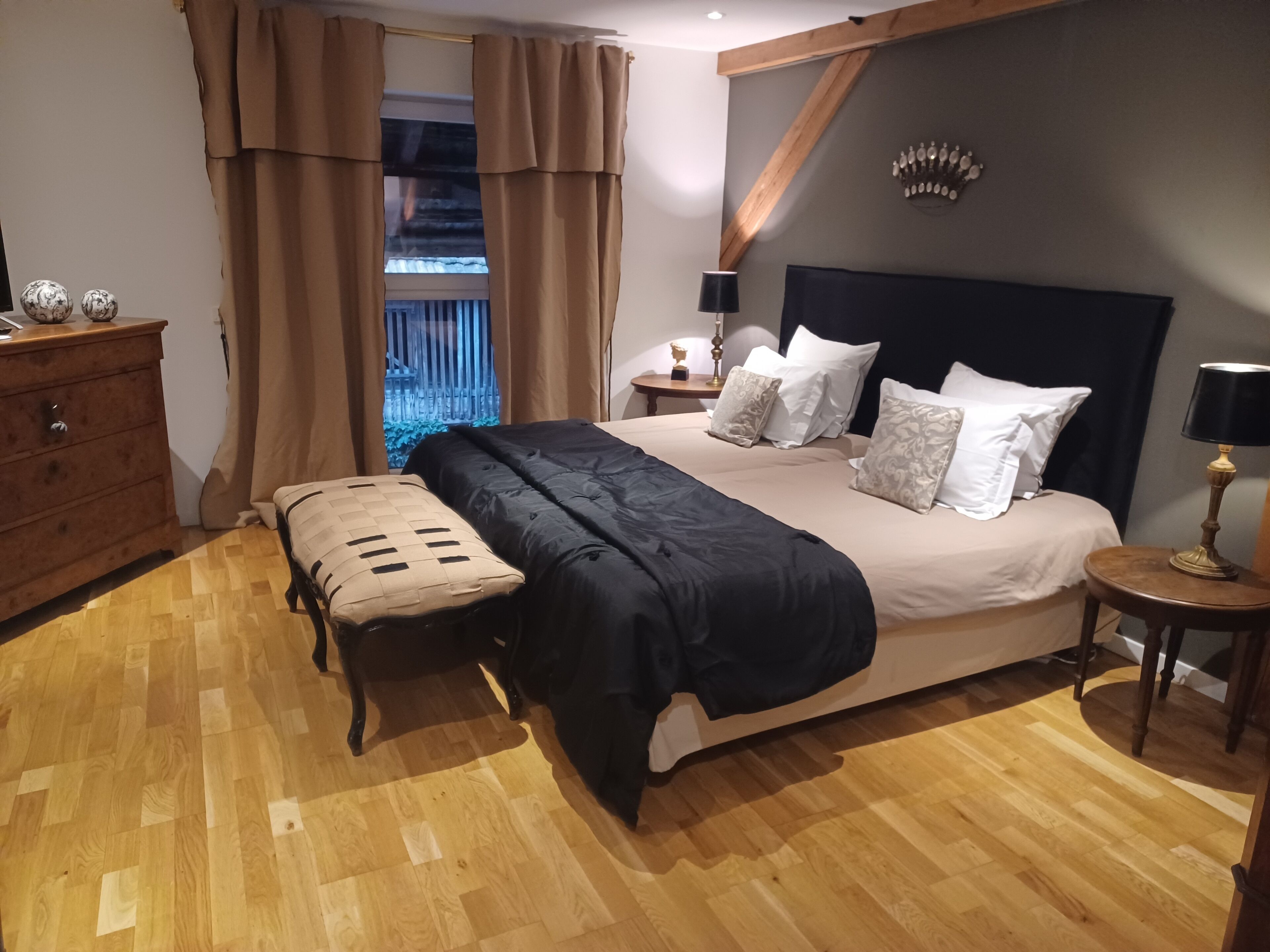 Foto - Coté Cour Bischwihr Colmar