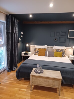 1 chambre, décoration personnalisée, ameublement personnalisé