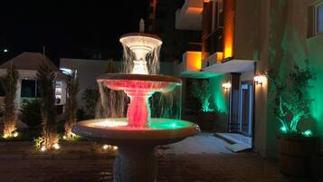 Fachada del alojamiento - Noche