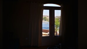 Interior - Anakato Kiki (Aswan)