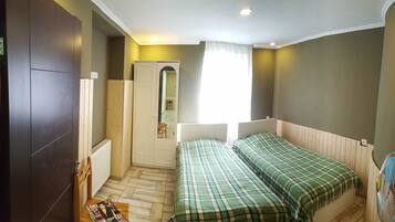 Maison, 2 lits une place, non-fumeurs | Chambres insonorisées, fer et planche à repasser, Wi-Fi gratuit