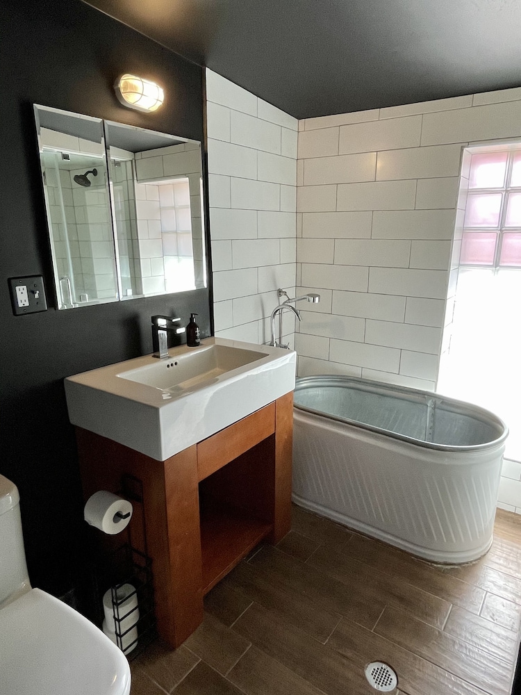 The Lincoln Marfa by null