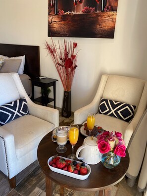 In-room dining - Cuatro Lunas (Valle de Guadalupe)