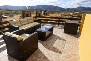 Deluxe Room, 1 Queen Bed, Non Smoking | Terrace/patio - Cuatro Lunas (Valle de Guadalupe)