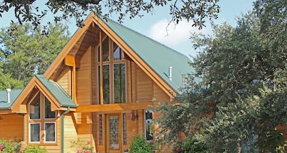 Prow'd House Bed & Breakfast