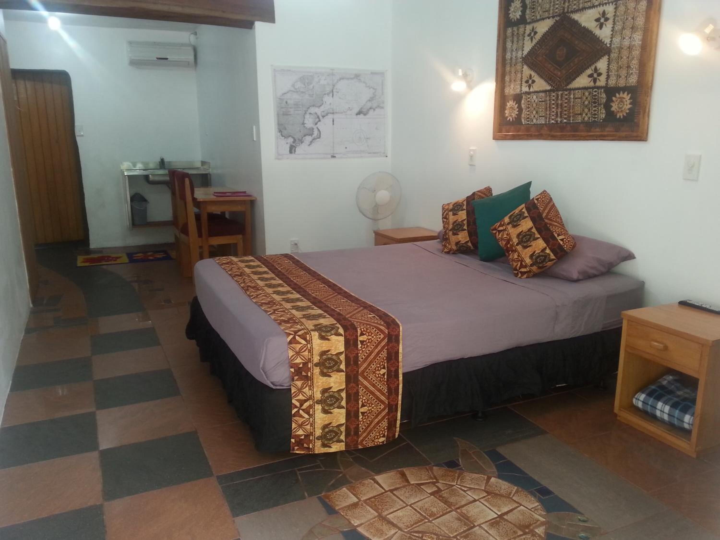 1 bedroom, individually decorated, individually furnished