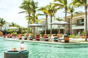 Breakfast, lunch, dinner served; pool views