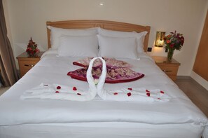 Caja de seguridad en la habitación y decoración personalizada 