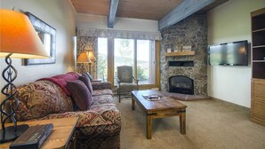 Unclassified image, 4 of 38, button - West Condominiums - W3203 (Steamboat Springs)