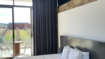 Quarto panorâmico, 1 cama King, para não fumantes | Camas com colchões de espuma com sistema de memória, frigobar