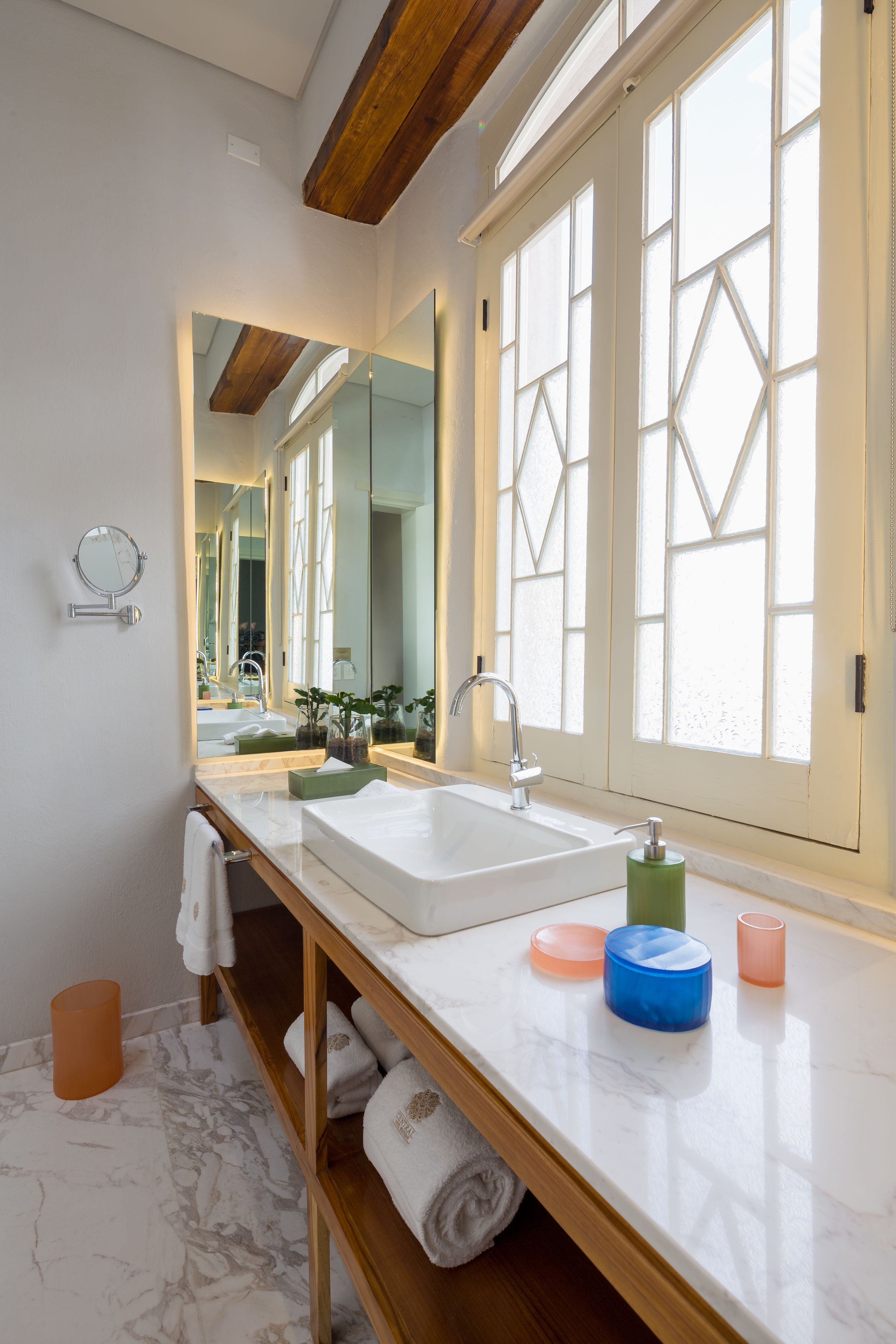 deluxe single room, 1 king bed | bathroom | shower, free toiletries, hair dryer, slippers