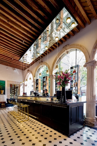 Central Hotel Boutique