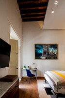 Minibar, caja de seguridad en la habitación, escritorio y wifi gratis 