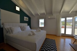 4 soverom, strykejern/-brett, internettilgang og sengetøy