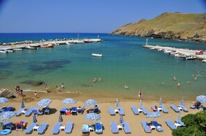Sillas reclinables de playa, toallas de playa