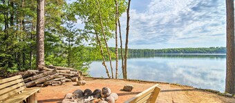 Lakefront Cabin w/ Private Dock & Beach!