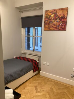 Uklassifisert bilde, 5 av 15, knapp